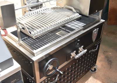 morne-swart-design-fabrication-stainless-steel-braais-custom-furniture-argentinian-asado-gallery--12